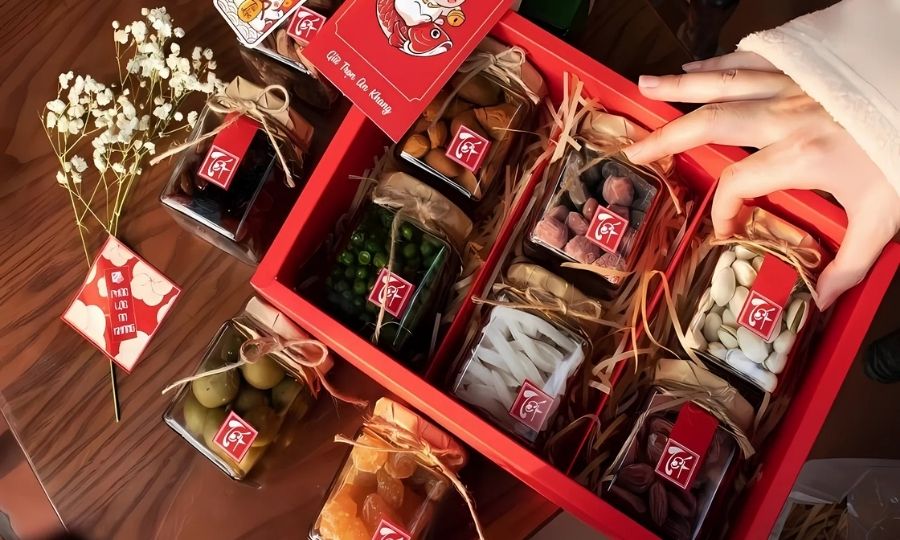 trang-tri-qua-tet-18