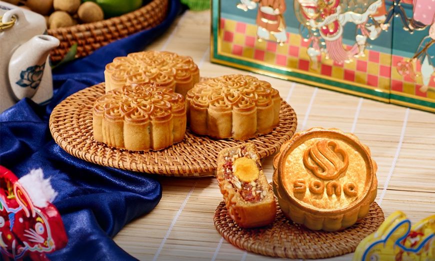 Bánh trung thu chứa nhiều calo nên khi ăn quá nhiều có thể khiến bạn tăng cân