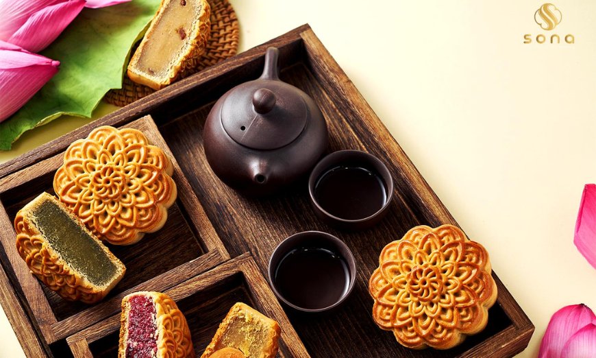 Bánh Trung Thu với nhân truyền thống thanh nhẹ dành cho người lớn tuổi