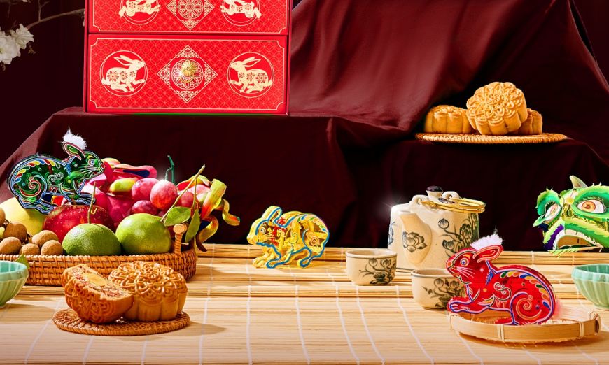 Combo bánh trung thu và trà là sự kết hợp hoàn hảo khi tặng quà Trung thu cho bạn trai