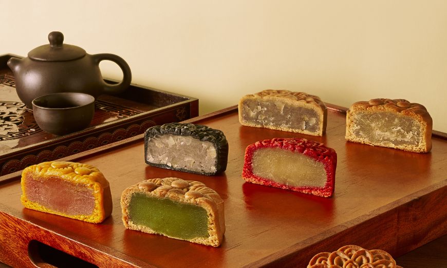 Bánh Trung thu chay thường dao động từ 75000VNĐ đến 110000VNĐ mỗi bánh Trung thu