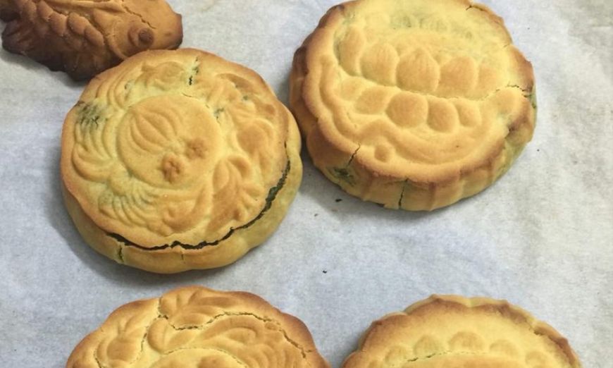 Vỏ bánh Trung thu bị nứt sau khi nướng bằng lò