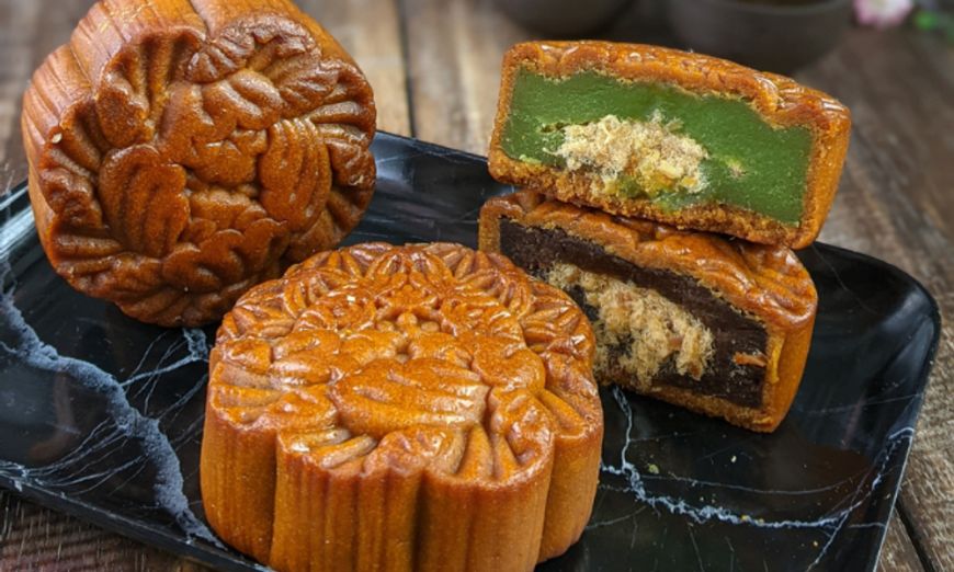 Bánh Trung thu bị nướng quá tay nên bánh bị quá sậm